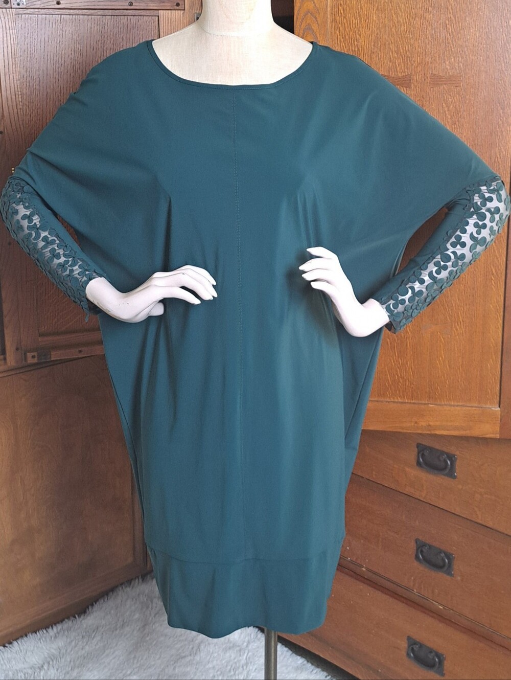 INDIES NWT Brushed Emerald Green Cocoon Dress 3D Floral Mesh Sleeves T2 US M